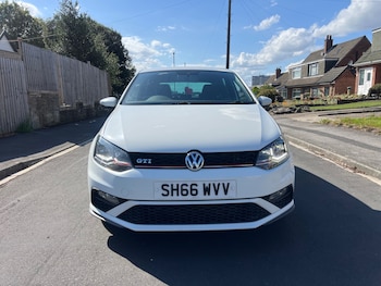 Used Volkswagen Polo 2016 for sale - 76162528: Photo