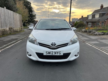 Used Toyota Yaris 2012 for sale - 76352961: Photo