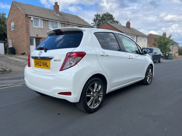 Used Toyota Yaris 2012 for sale - 76309895: Photo 4