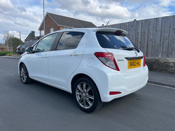 Used Toyota Yaris 2012 for sale - 76309895: Photo 5