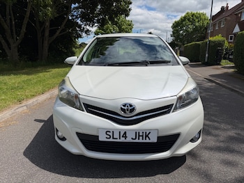 Used Toyota Yaris 2014 for sale - 79173930: Photo