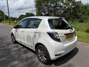 Used Toyota Yaris 2014 for sale - 79173930: Photo