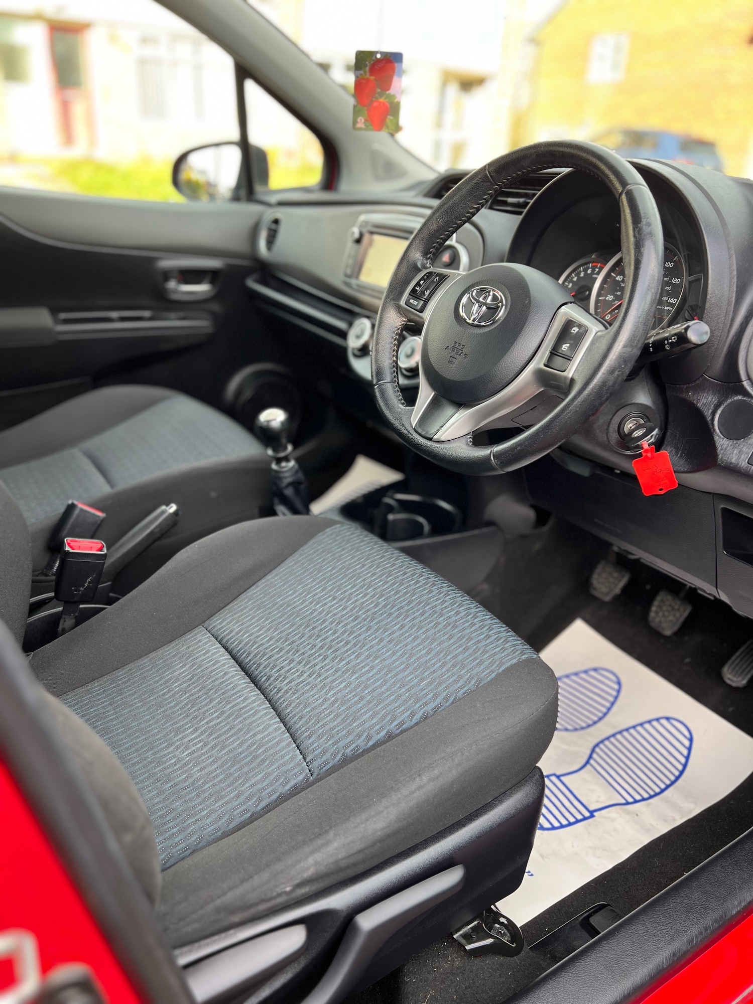 Used Toyota Yaris 2013 for sale - 76643284: Photo 8