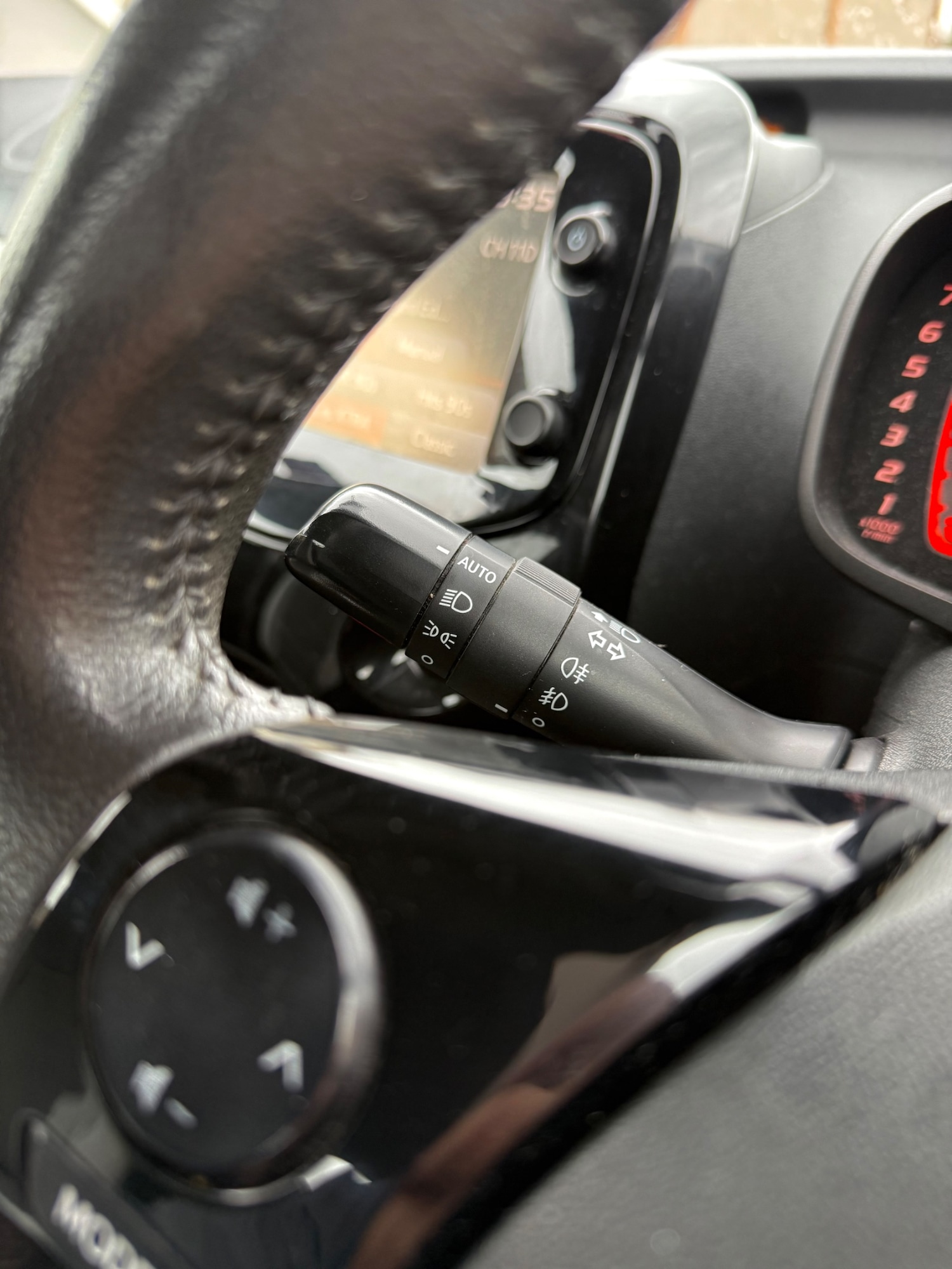 Used Toyota AYGO 2015 for sale - 77881190: Photo 13