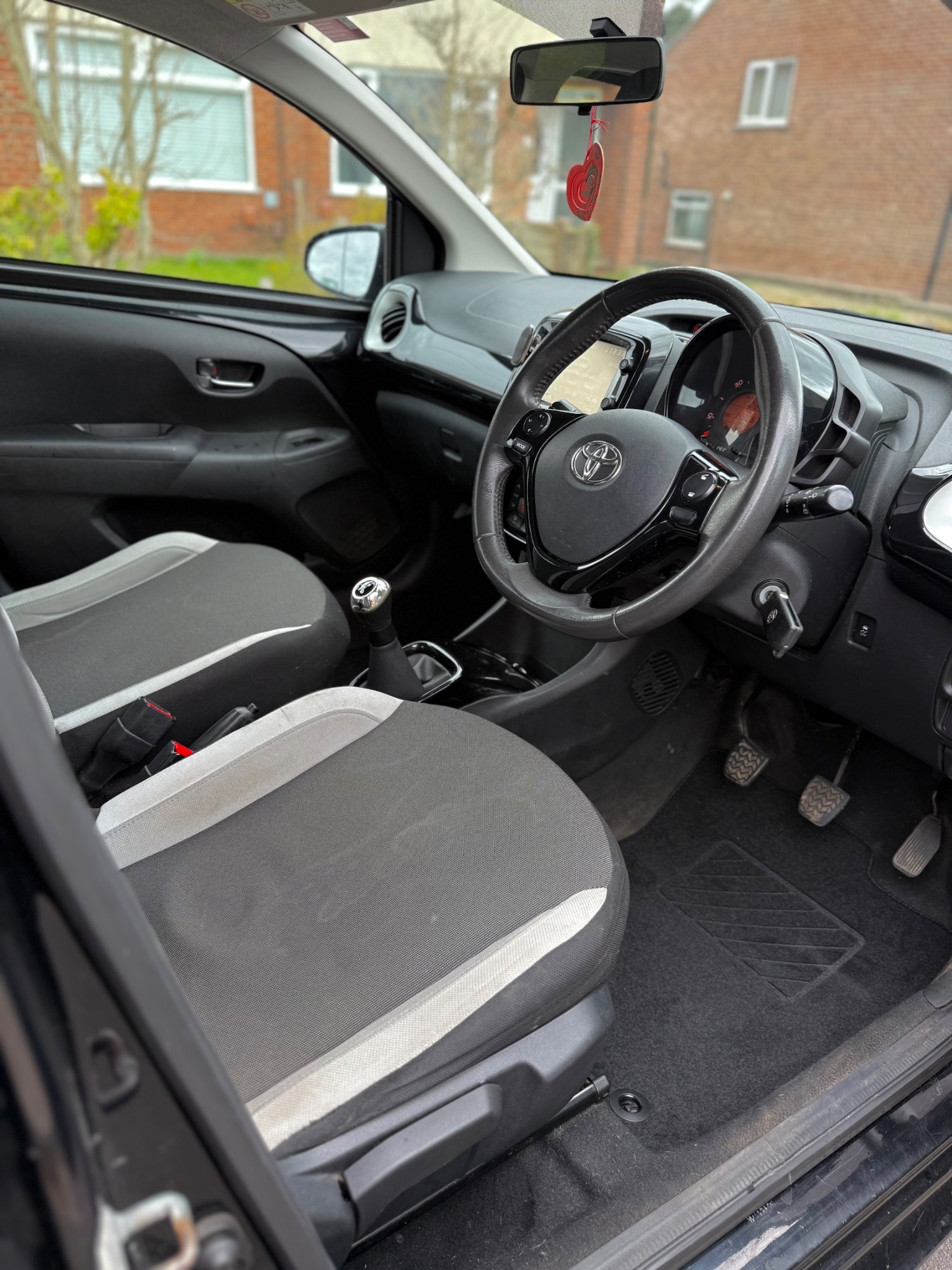 Used Toyota AYGO 2015 for sale - 77881190: Photo 8