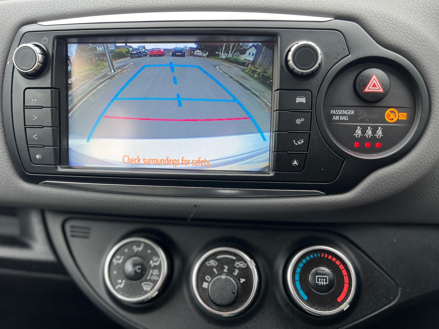 Used Toyota Yaris 2015 for sale - 76596652: Photo 9