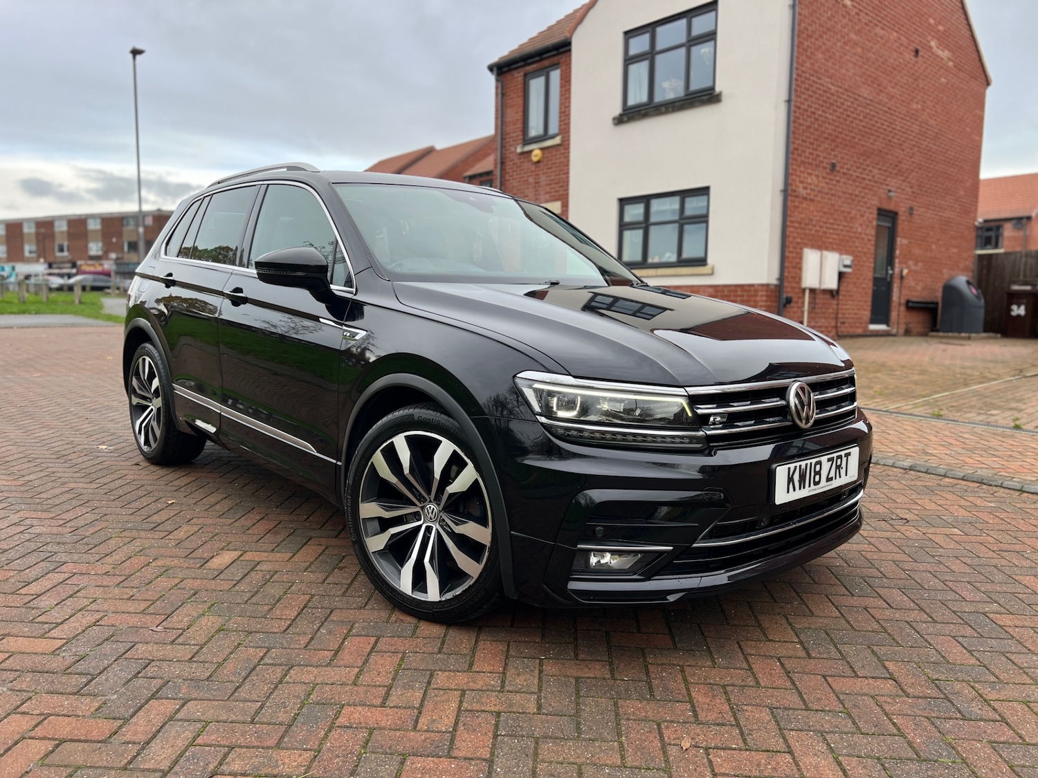 Used Volkswagen Tiguan 2018 for sale - 76542912: Photo 1