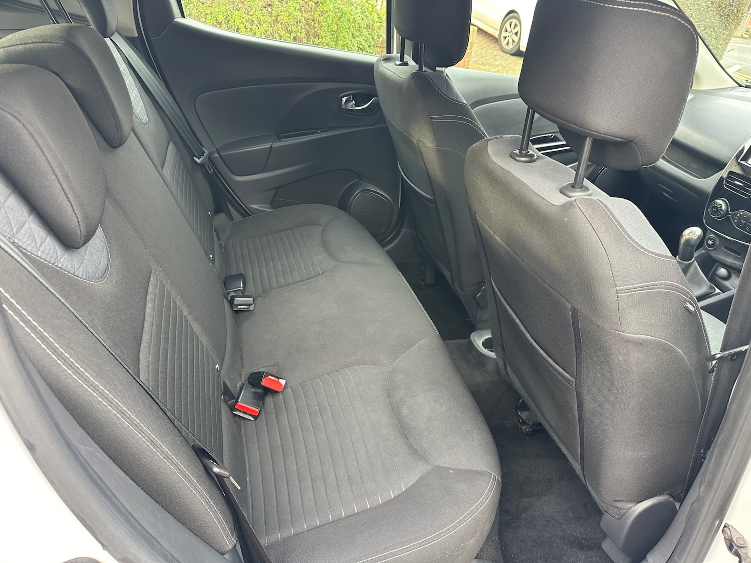 Used Renault Clio 2015 for sale - 77662105: Photo 9