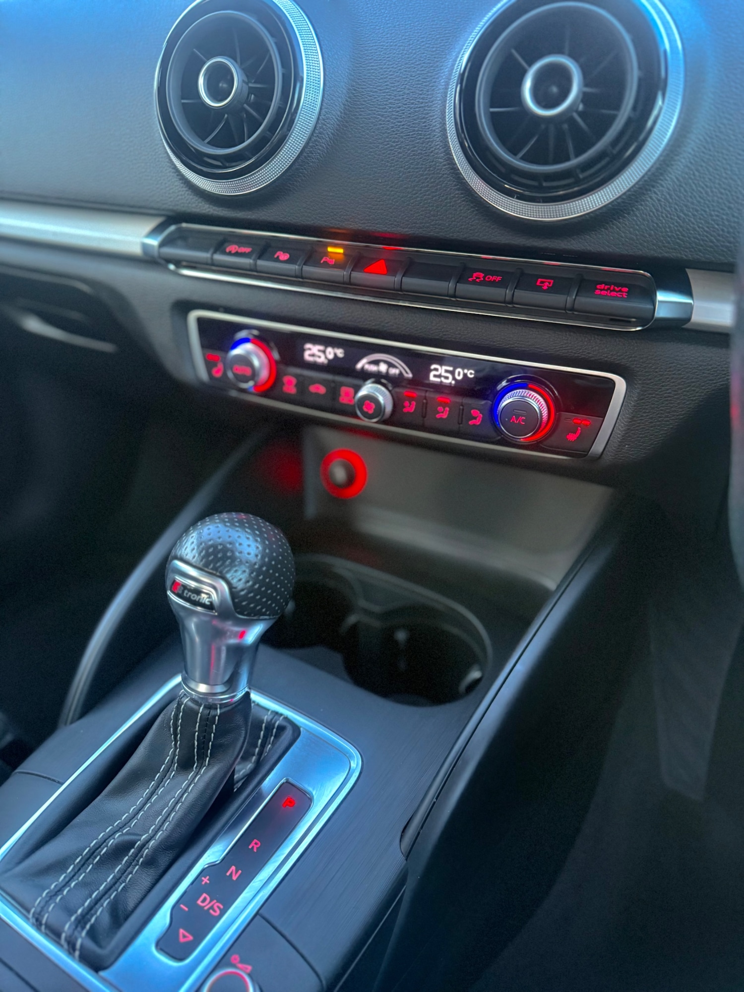 Used Audi A3 2014 for sale - 77226096: Photo 11