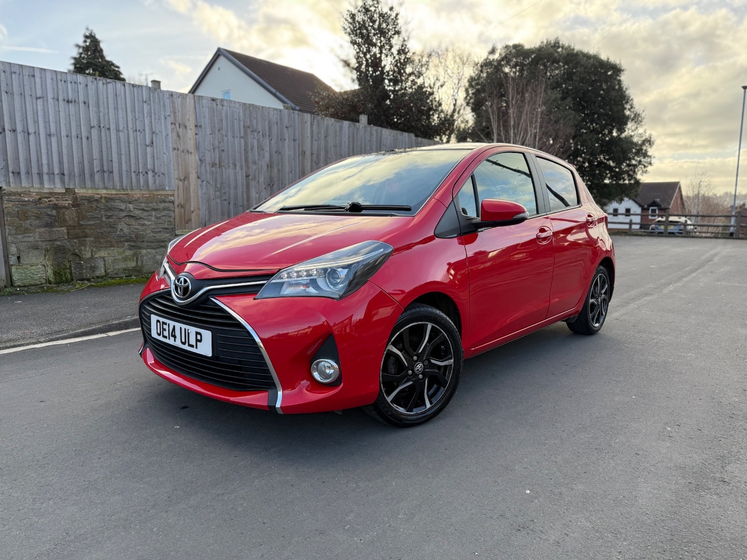 Used Toyota Yaris 2014 for sale - 76941333: Photo 2