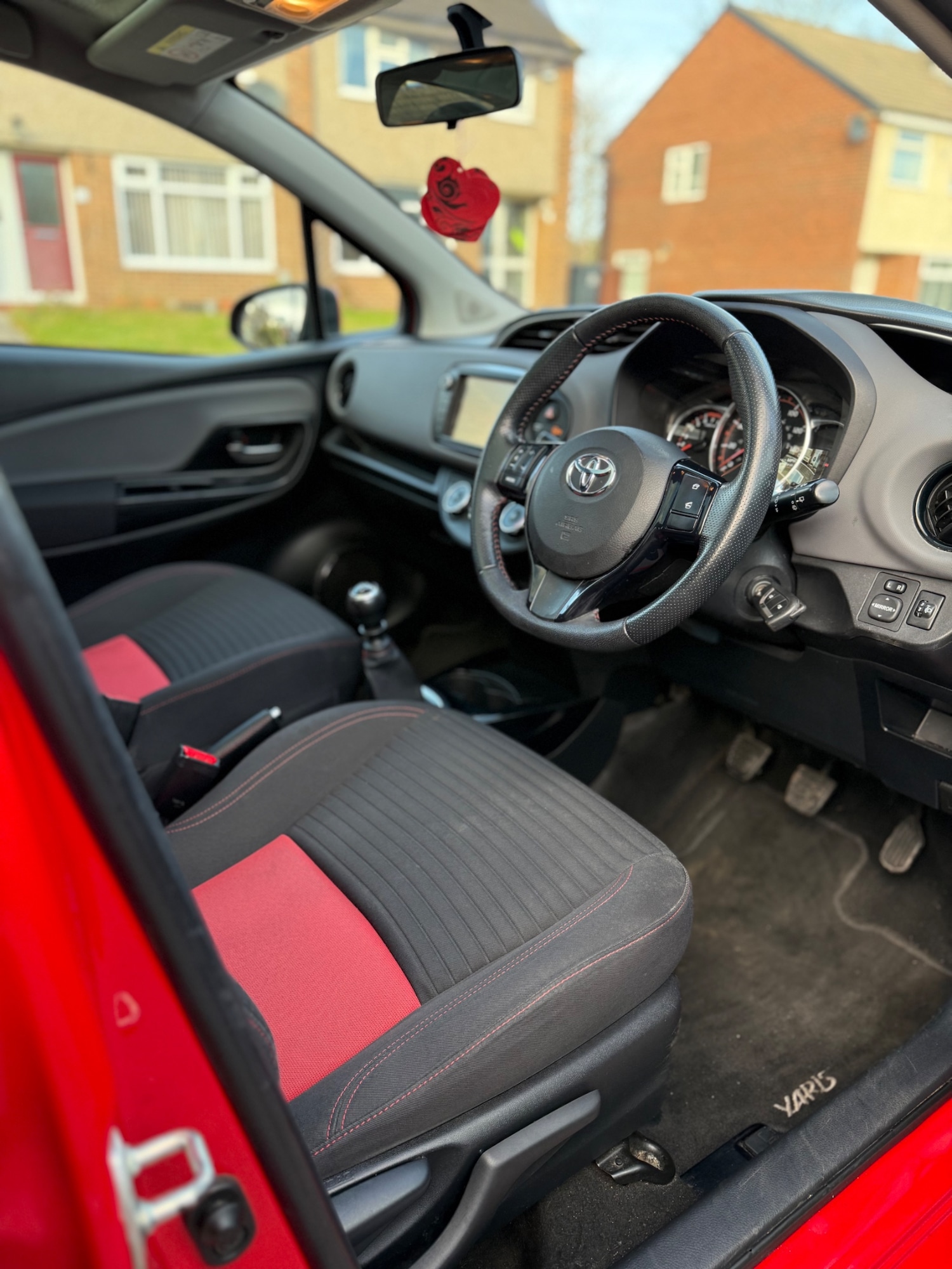 Used Toyota Yaris 2014 for sale - 76941333: Photo 8