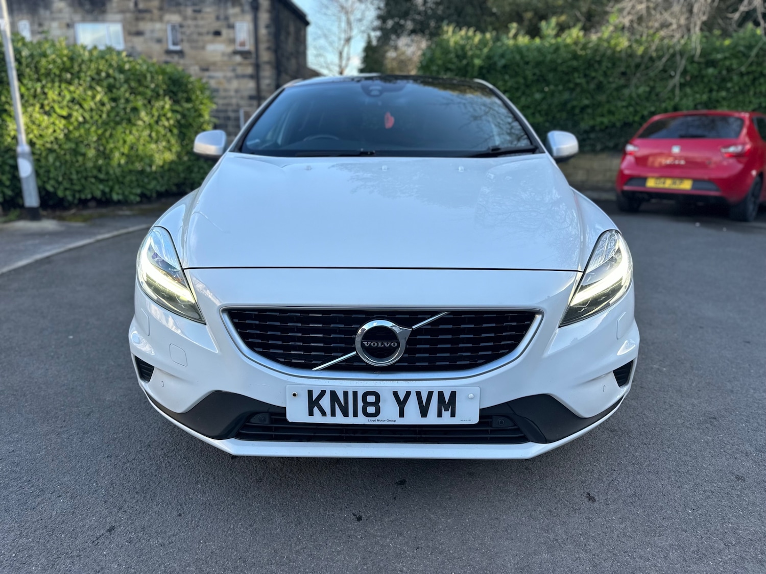 Used Volvo V40 2018 for sale - 78122104: Photo 2