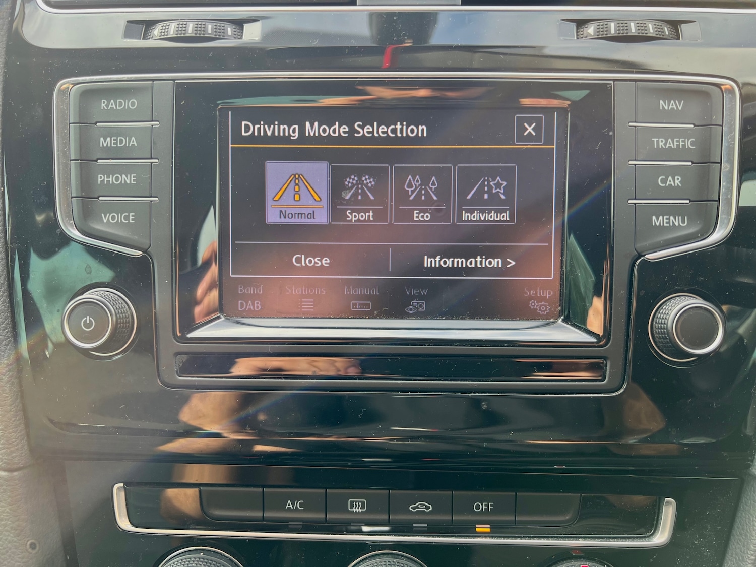 Used Volkswagen Golf 2013 for sale - 77665300: Photo 11