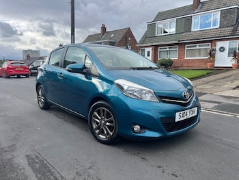 Used Toyota Yaris 2014 for sale - 76353075: Photo