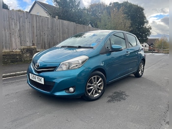 Used Toyota Yaris 2014 for sale - 76353075: Photo