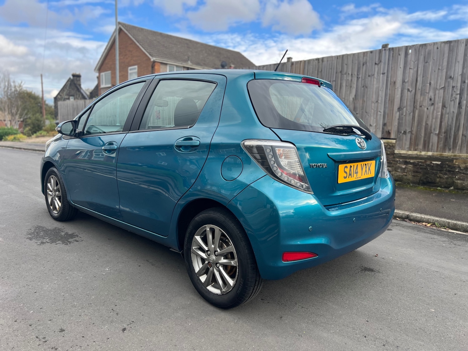 Used Toyota Yaris 2014 for sale - 76353075: Photo 5