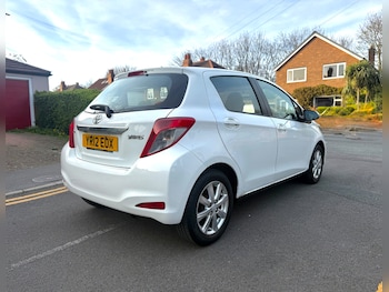 Used Toyota Yaris 2012 for sale - 78202152: Photo