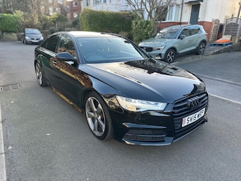 2015 (15) - 2.0 TDI Ultra Black Edition 4dr S Tronic