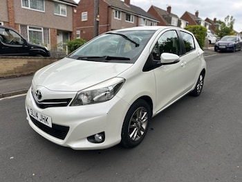 Used Toyota Yaris 2014 for sale - 78577115: Photo
