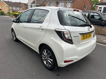 Used Toyota Yaris 2014 for sale - 78577115: Photo