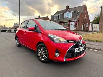 Used Toyota Yaris 2015 for sale - 79835134: Photo