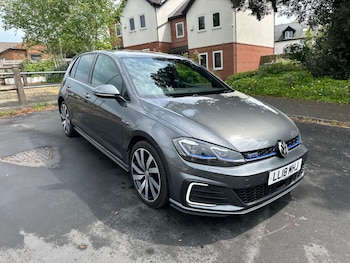 Used Volkswagen Golf 2018 for sale - 78577131: Photo