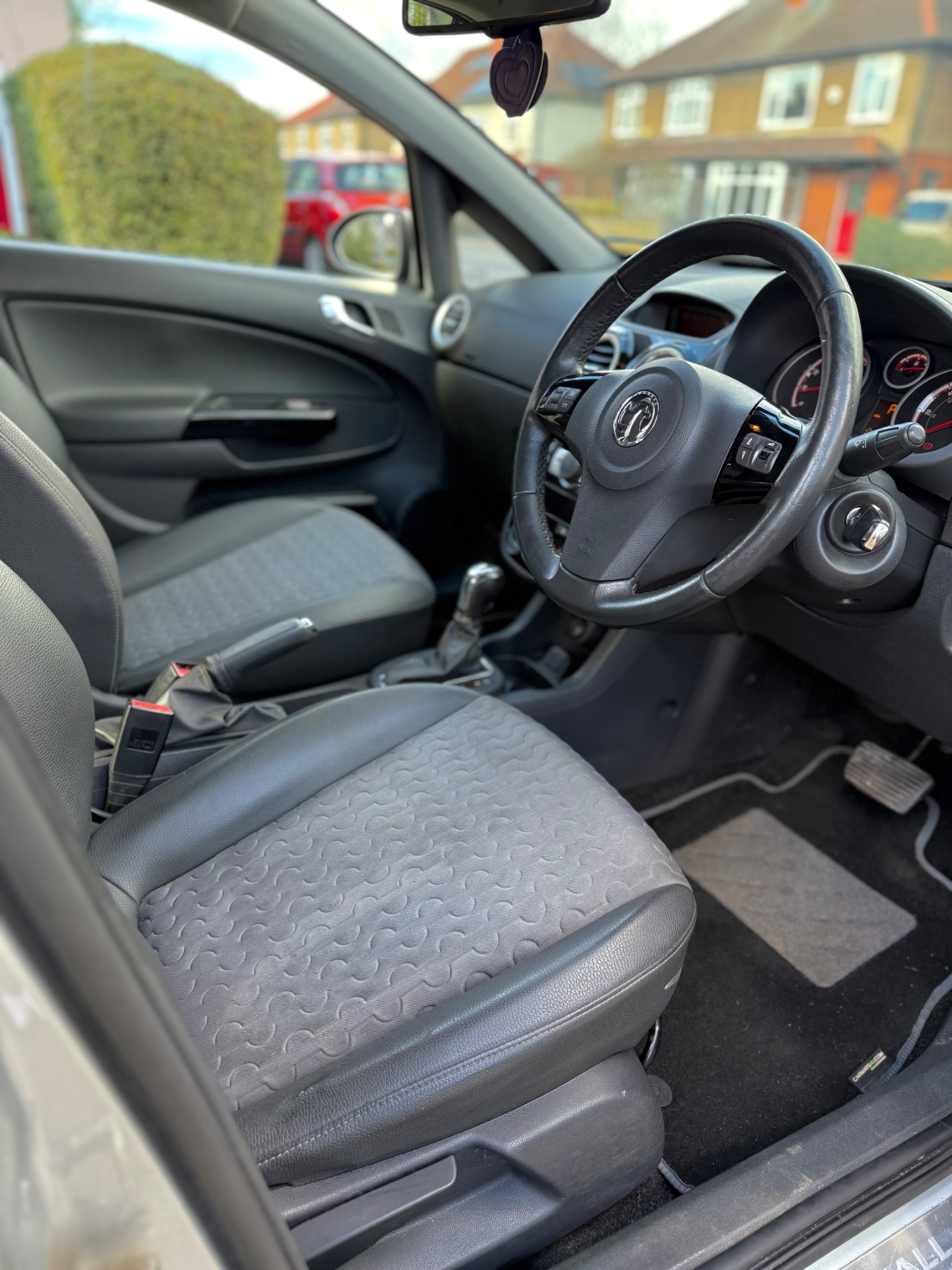 Used Vauxhall Corsa 2013 for sale - 77921573: Photo 8