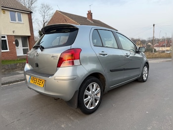 Used Toyota Yaris 2009 for sale - 77797412: Photo
