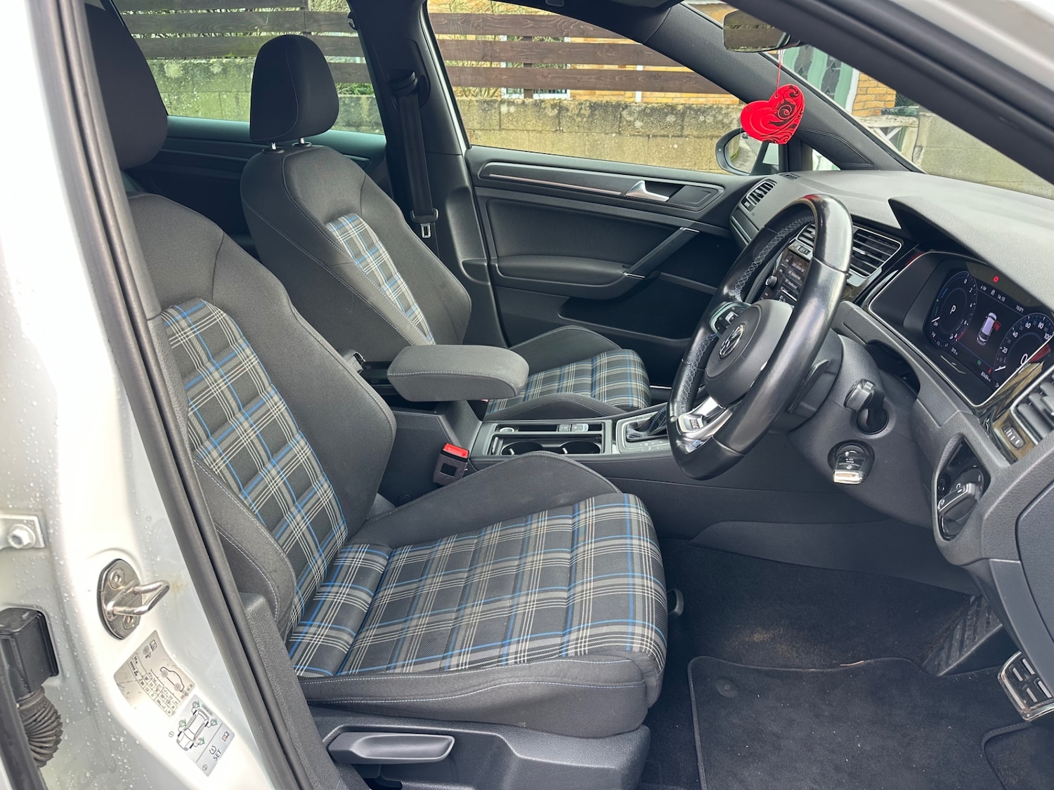 Used Volkswagen Golf 2018 for sale - 77675410: Photo 8