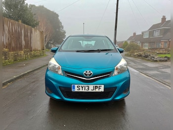 Used Toyota Yaris 2013 for sale - 77506129: Photo