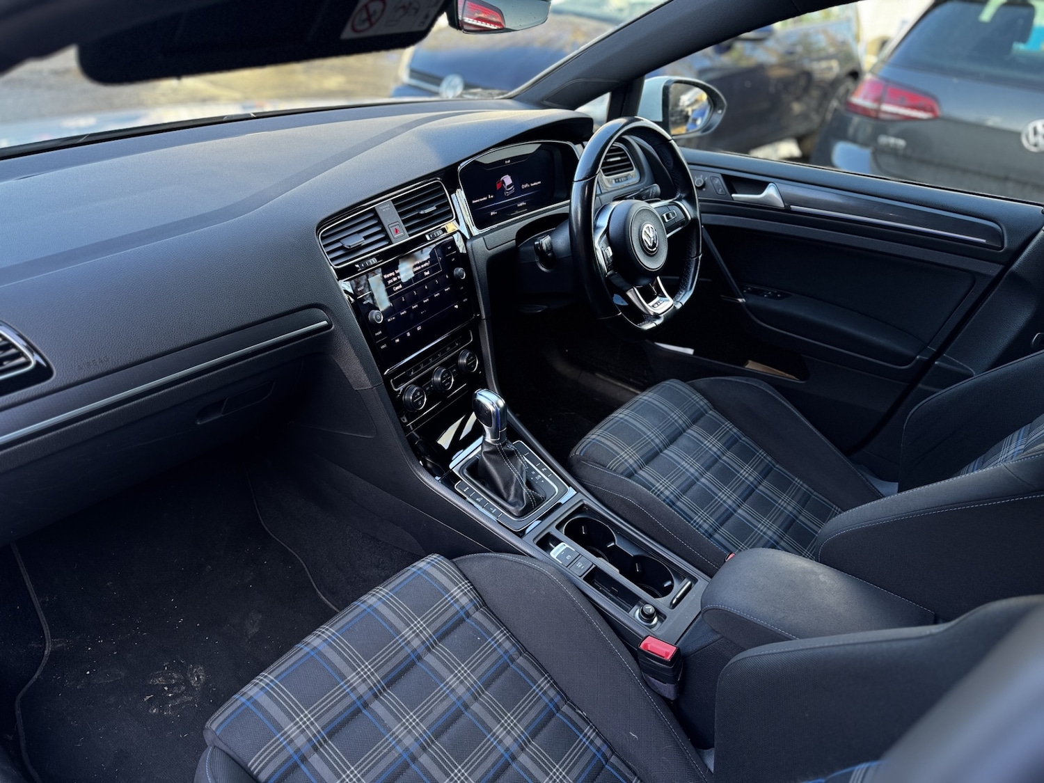 Used Volkswagen Golf 2017 for sale - 77591337: Photo 12