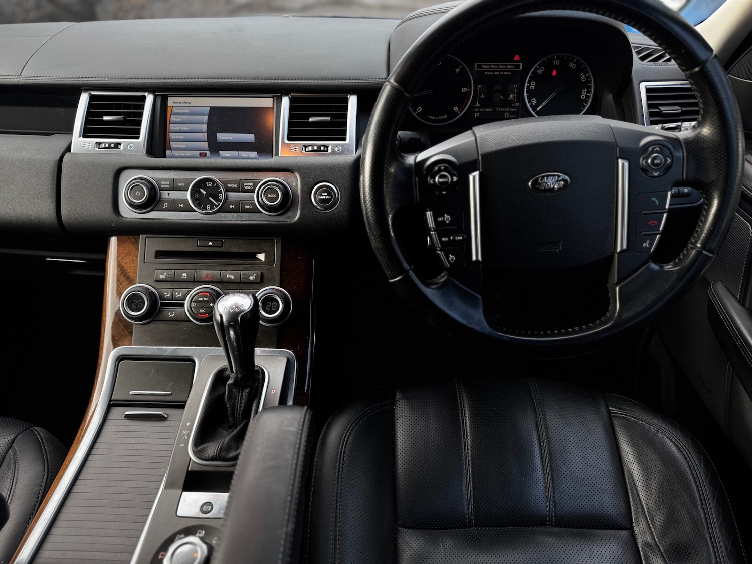 Used Land Rover Range Rover Sport 2010 for sale - 76847257: Photo 16