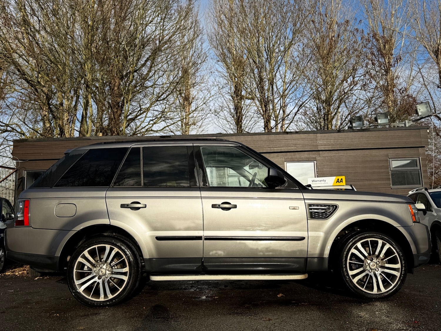 Used Land Rover Range Rover Sport 2010 for sale - 76847257: Photo 2
