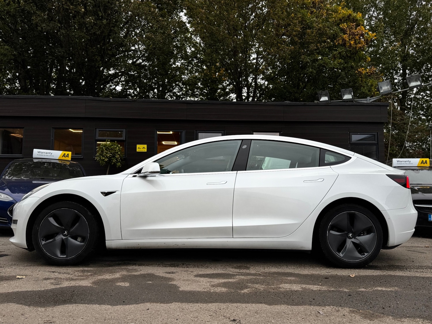 Used Tesla Model 3 2020 for sale - 76520972: Photo 3
