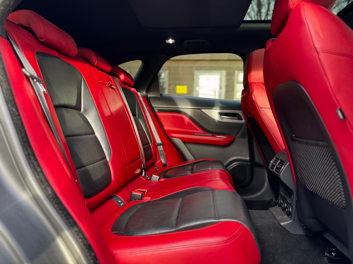 Used Jaguar F-Pace 2016 for sale - 76859922: Photo 10