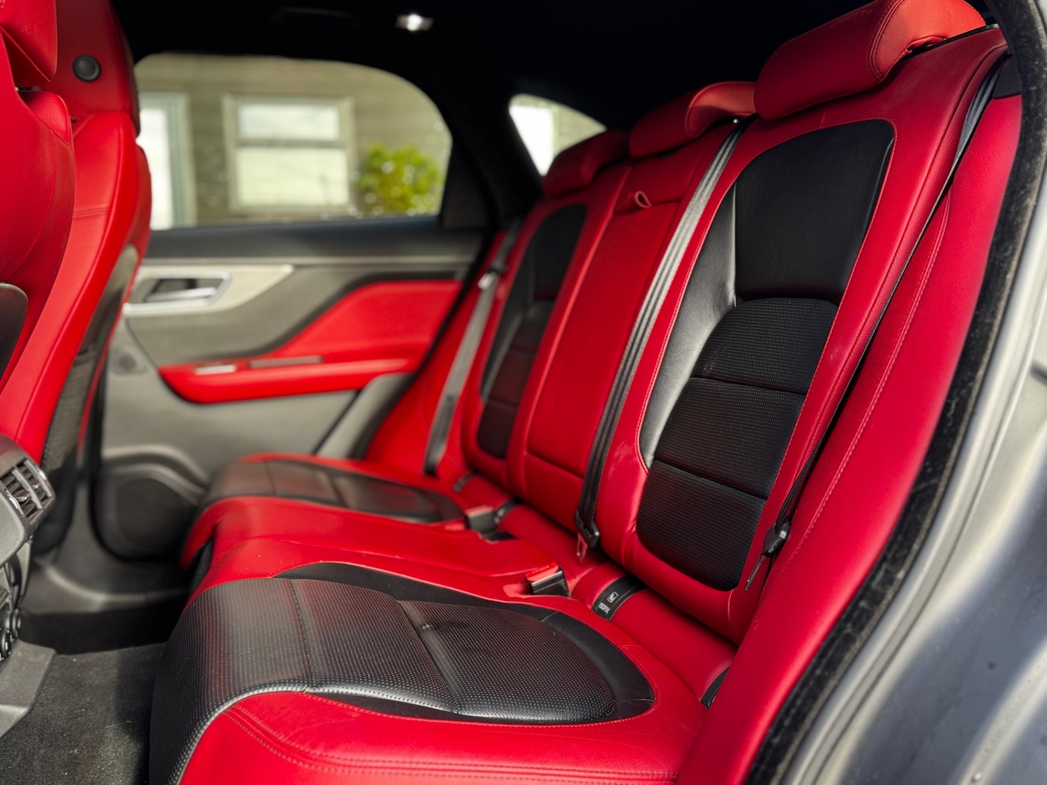 Used Jaguar F-Pace 2016 for sale - 76859922: Photo 12