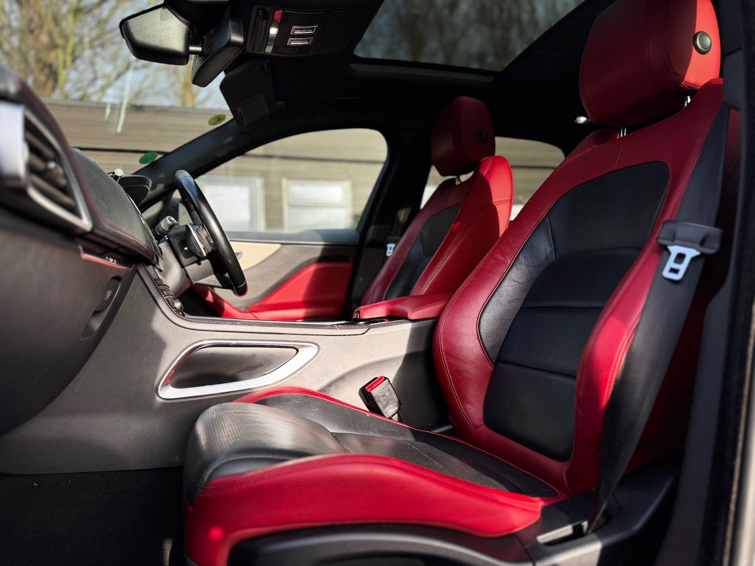 Used Jaguar F-Pace 2016 for sale - 76859922: Photo 18