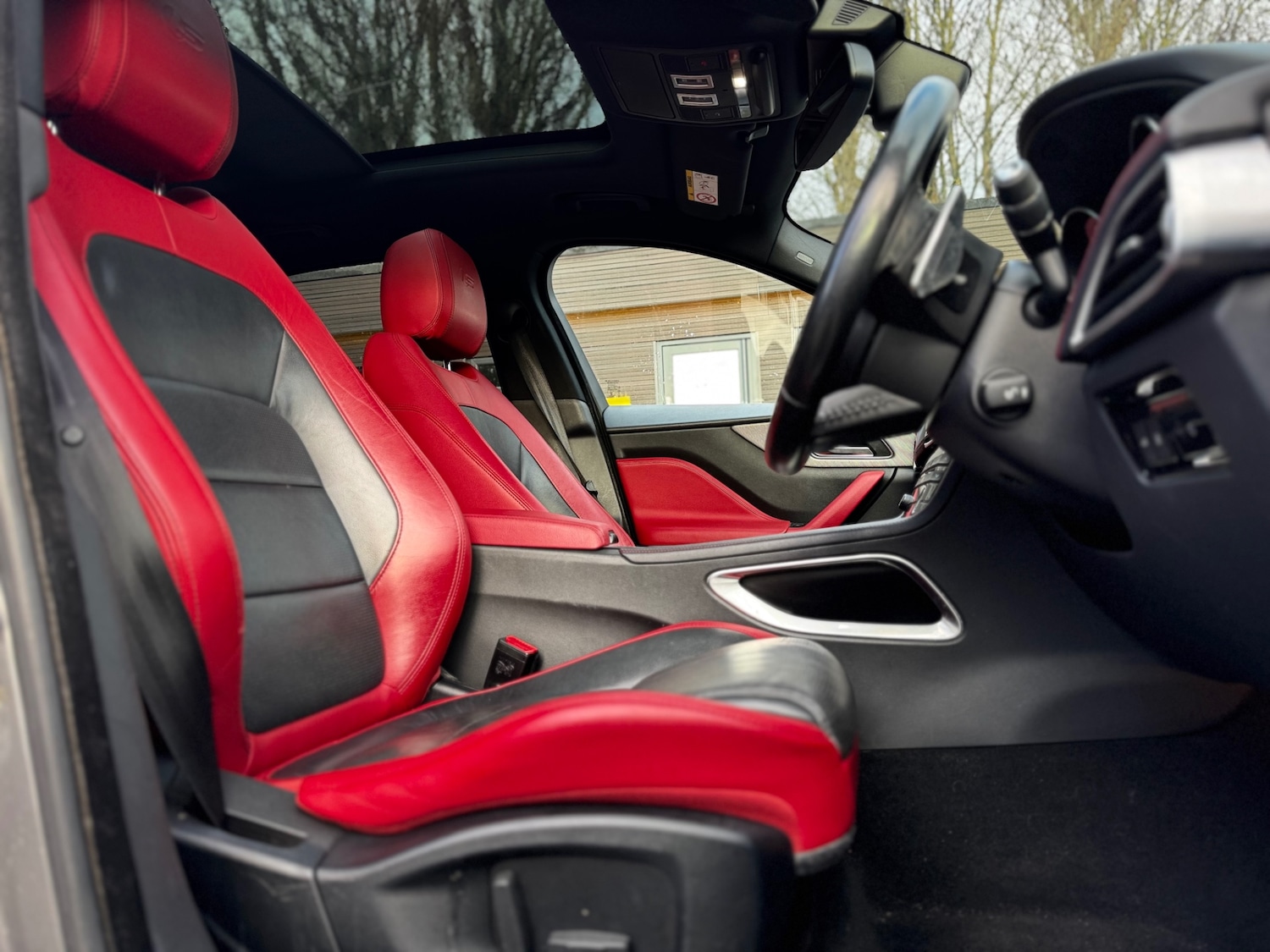 Used Jaguar F-Pace 2016 for sale - 76859922: Photo 19