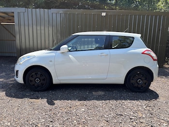 Used Suzuki Swift 2015 for sale - 78733752: Photo