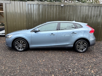 Used Volvo V40 2016 for sale - 77519706: Photo