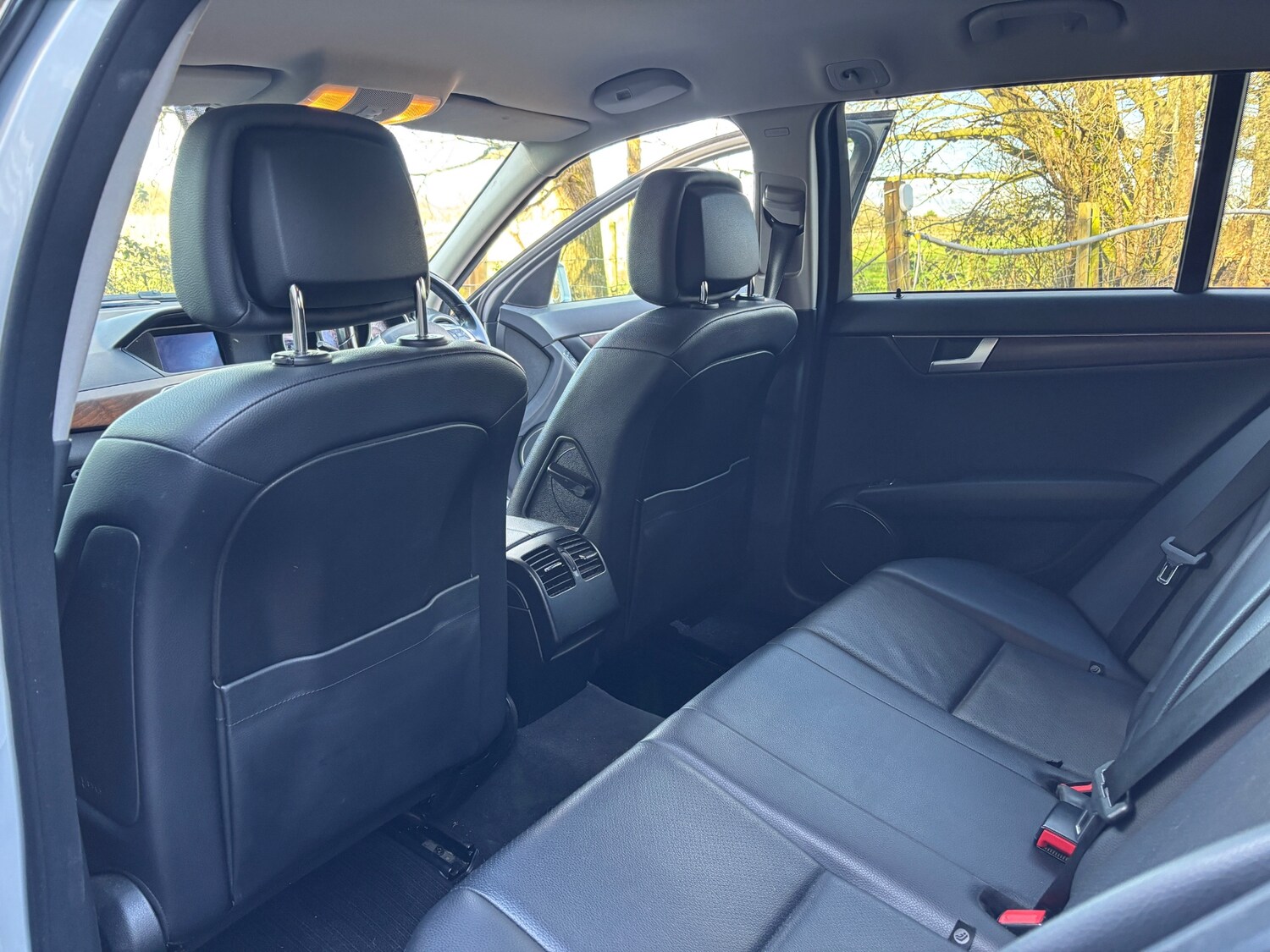 Used Mercedes-Benz C Class 2012 for sale - 77556052: Photo 16