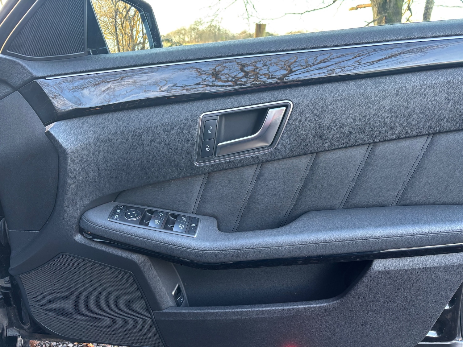 Used Mercedes-Benz E Class 2012 for sale - 77206941: Photo 11