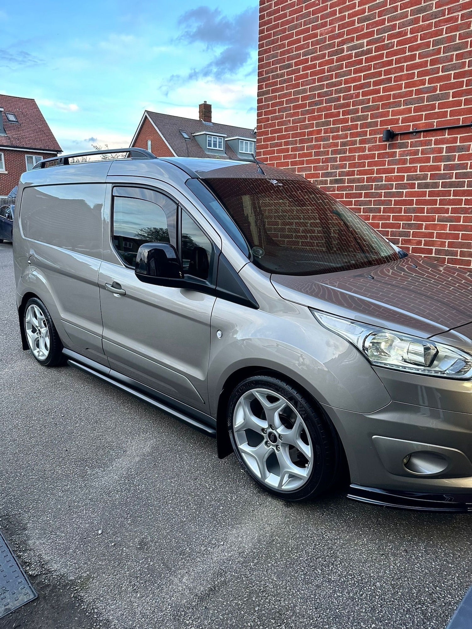 Used Ford Transit Connect 2017 for sale - 77310746: Photo 2
