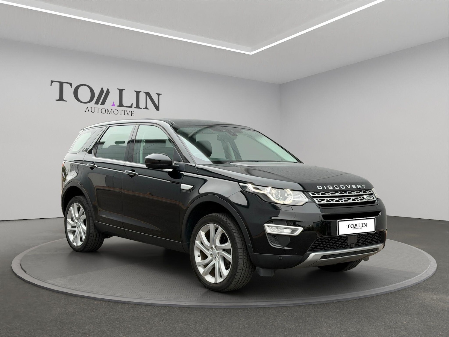 Used Land Rover Discovery Sport 2019 for sale - 76737990: Photo 2