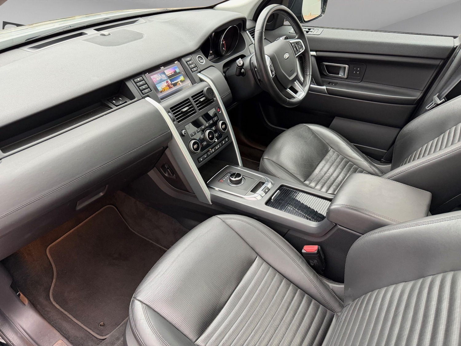 Used Land Rover Discovery Sport 2019 for sale - 76737990: Photo 23