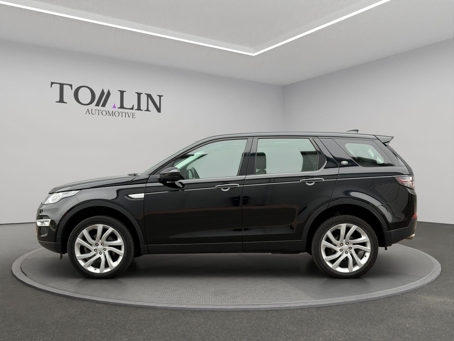 Used Land Rover Discovery Sport 2019 for sale - 76737990: Photo 5