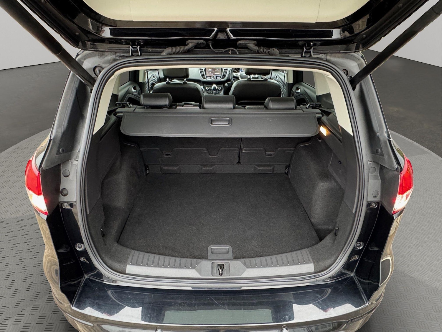 Used Ford Kuga 2016 for sale - 76743343: Photo 17