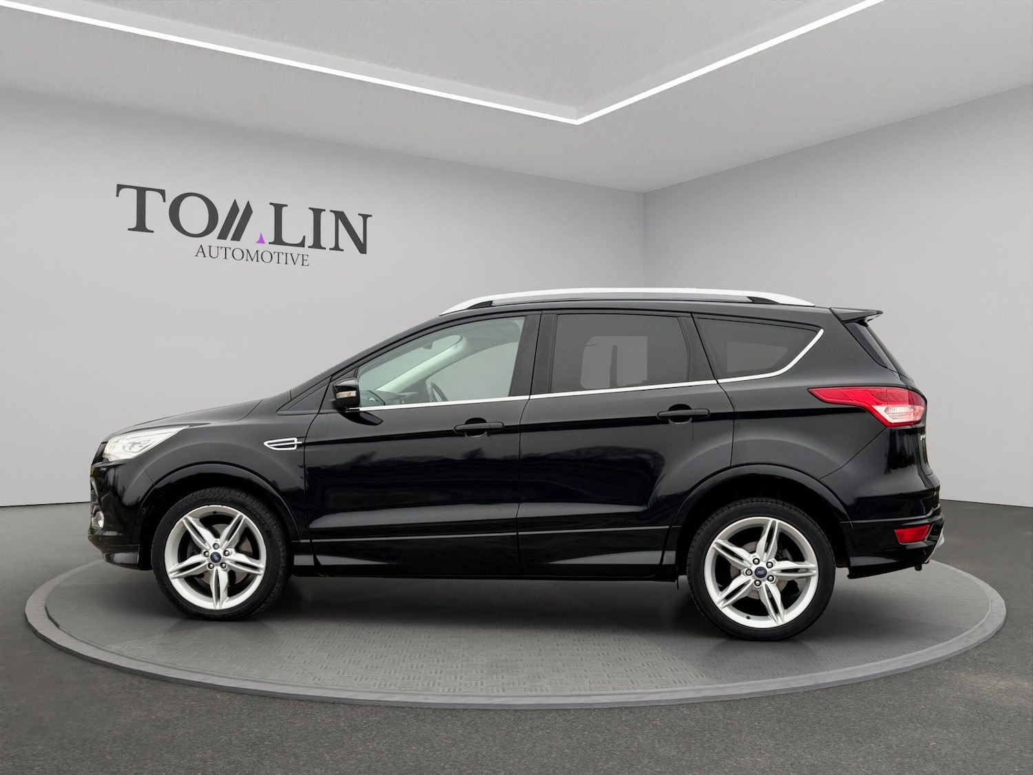 Used Ford Kuga 2016 for sale - 76743343: Photo 2