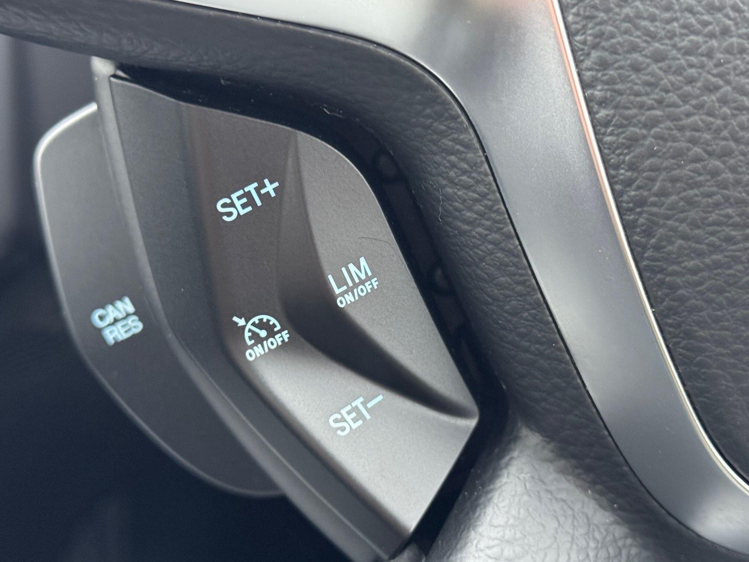 Used Ford Kuga 2016 for sale - 76743343: Photo 28