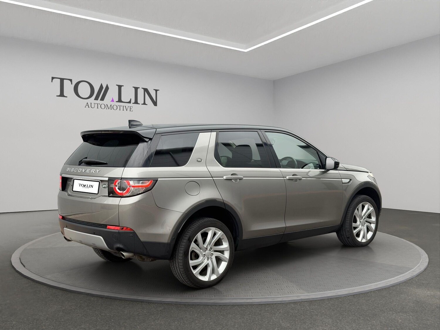 Used Land Rover Discovery Sport 2018 for sale - 77523778: Photo 12